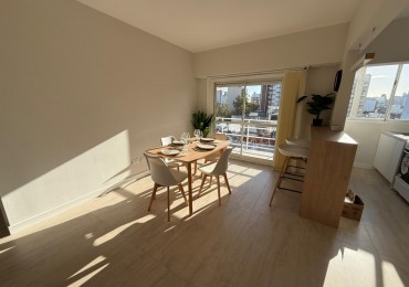 VENTA DEPARTAMENTO 3 AMBIENTES CON BALCON SALIENTE. ZONA CENTRO