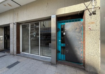 VENTA LOCAL COMERCIAL A LA CALLE. ZONA CENTRO