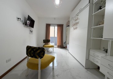 VENTA DEPARTAMENTO DE UN AMBIENTE A LA CALLE CON BALCON. ZONA PLAZA MITRE