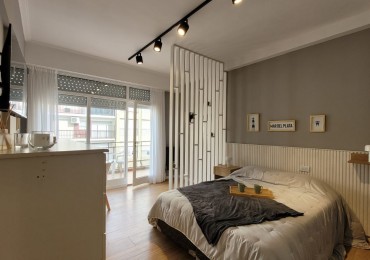 VENTA DEPARTAMENTO DE UN AMBIENTE A LA CALLE CON BALCON TERRAZA. ZONA CENTRO